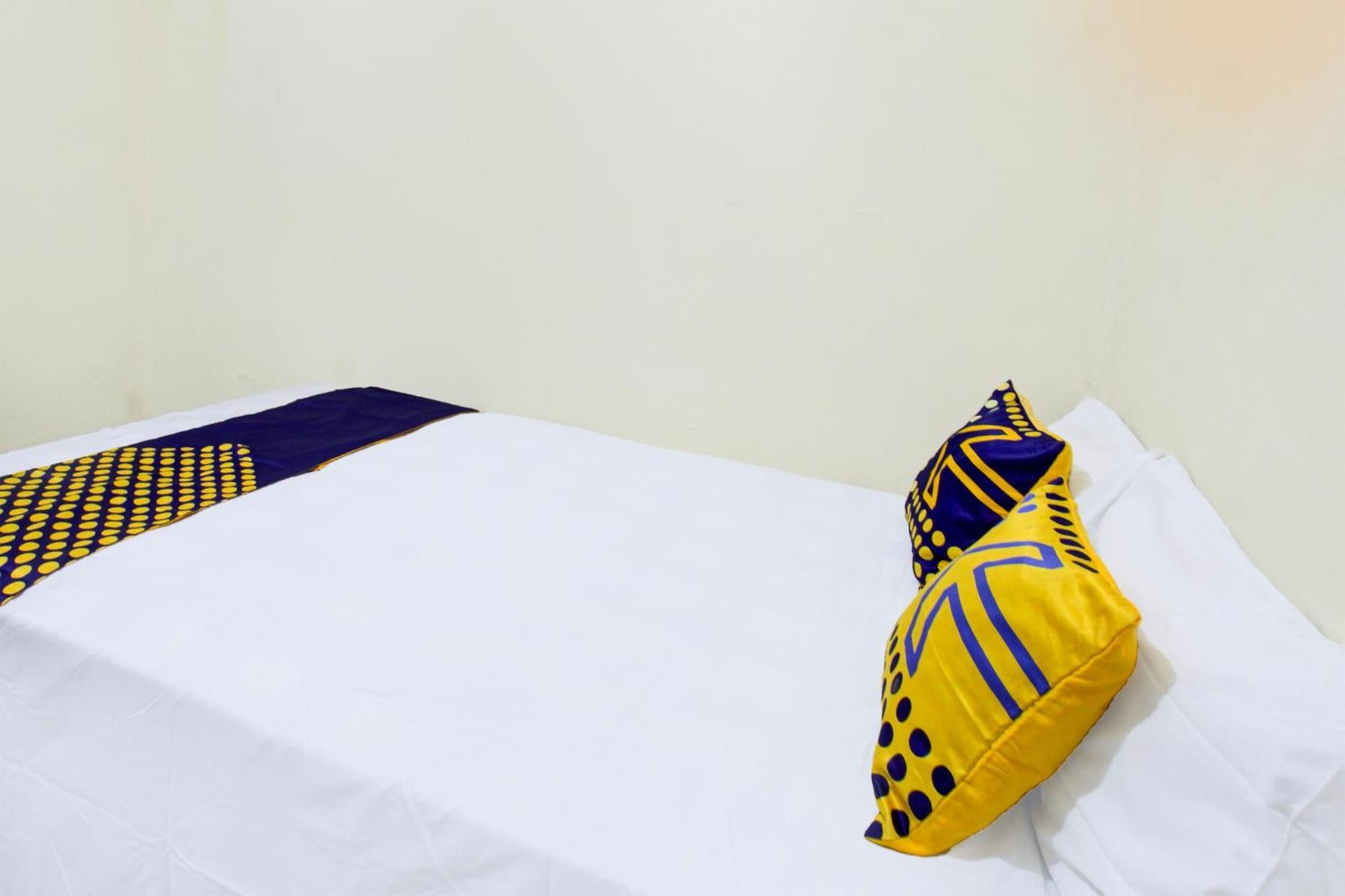 Hotel Oyo Life 93284 Kos Cendana Raya Mataram Zewnętrze zdjęcie